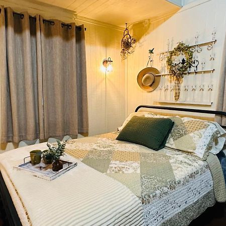 Acorn Hideaways Canton Unwind At Green Gables Suite For Up To 3 Zewnętrze zdjęcie